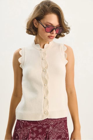 Frilly Crew Neck Knit Waistcoat