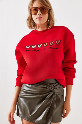 Heart Patterned Crew Neck Sweatshirt