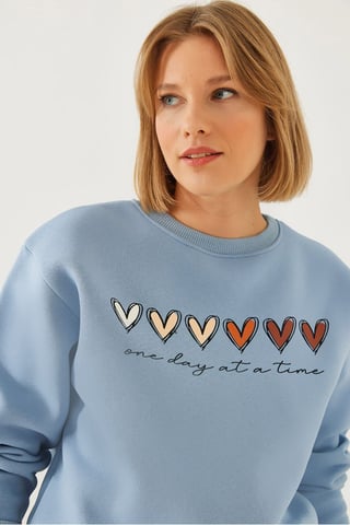 Heart Patterned Crew Neck Sweatshirt