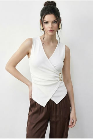 Accessory Detailed V-Neck Wrap Top