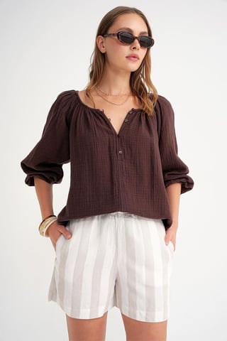 Buttoned Muslin Blouse