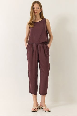 Sleeveless Crew Neck Blouse and Carrof Fıt Pants Set