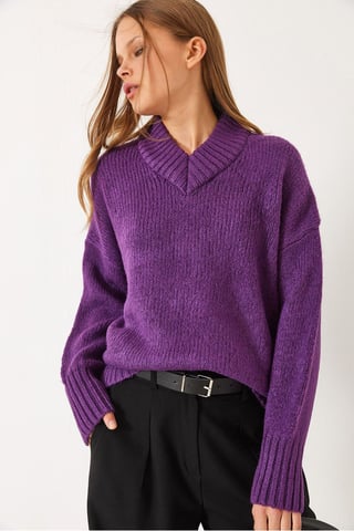 Relaxed Fit V-Neck Ribbed Sweater