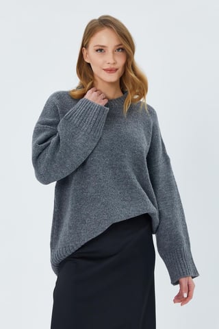 Oversized Ribbed Knit Sweater with Crew Neck
