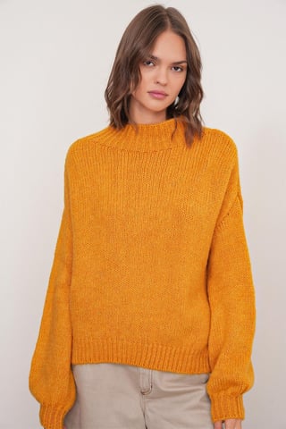 Relaxed Fit Crew Neck Thick Knit Sweater