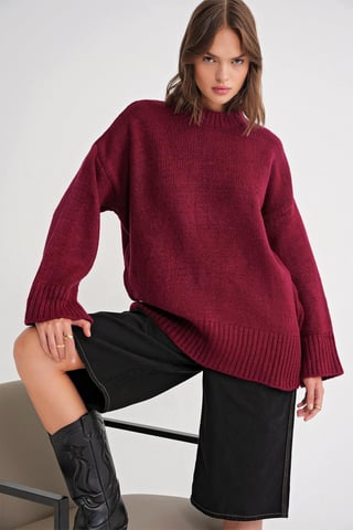 Oversized Ribbed Knit Sweater with Crew Neck