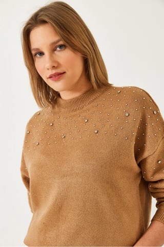 Texturerad broderad rundhalsad tröja