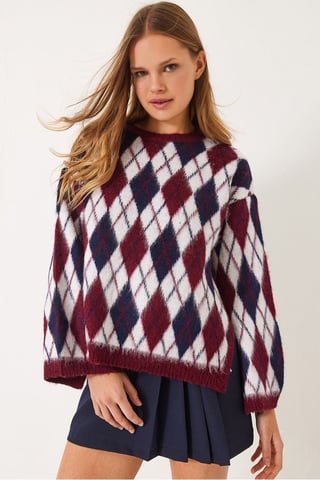 Crew Neck Slit Knit Sweater in Baklava Pattern