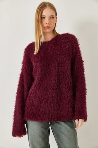 Oversized Textured Knit Sweater with Plush Detail