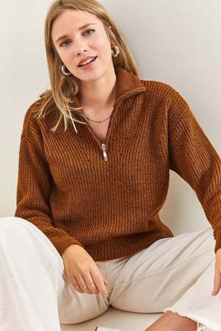 Oversized Textured Knit Sweater with Zipper Collar