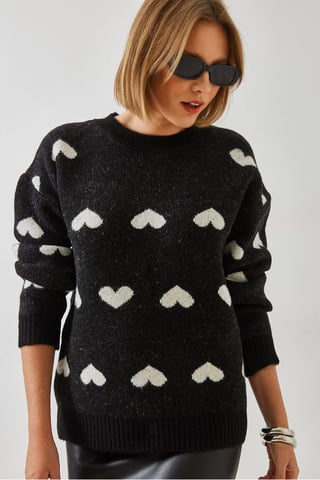 Acrylic Crew Neck Heart Pattern Sweater