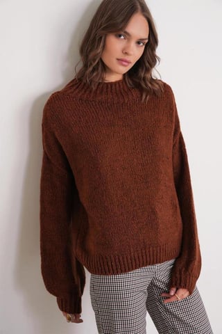 Relaxed Fit Crew Neck Thick Knit Sweater