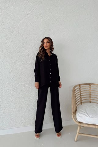 Long Sleeve Button-Up Shirt with Shirt Collar