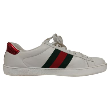 Gucci Ace Bee låga sneakers i vitt läder