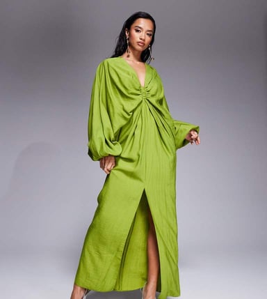 ASOS DESIGN Petite djup urringad elastisk maxiklänning med blusärmar i limegrön
