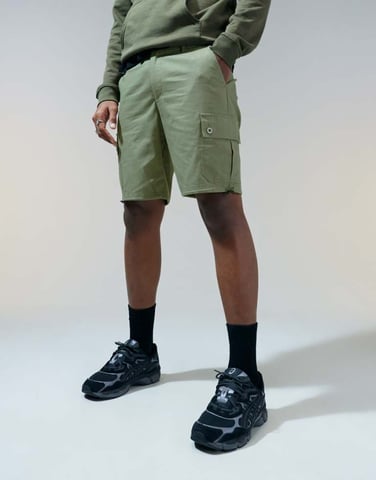 ASOS DESIGN slim cargo short in khaki