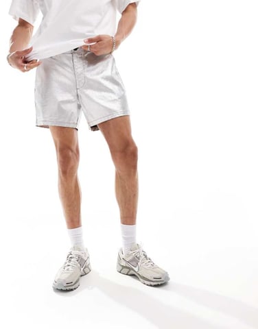 ASOS DESIGN Co-ord belagd läderlook metallisk short