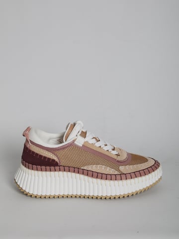 Nama sneakers