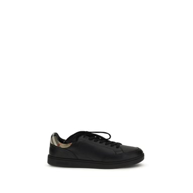 Burberry Zwarte Kalfsleren Bos Taurus Lage Sneakers