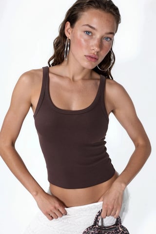Sleeveless Ribbed U Neck Tank Top