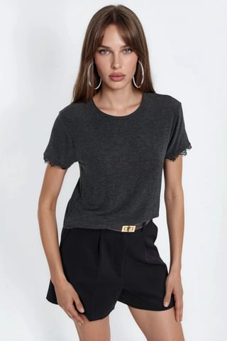 Accessory Detailed Crew Neck T-Shirt