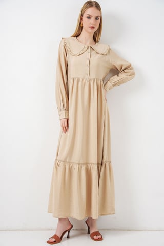 Maxi Dress with Baby Collar and Button Closure