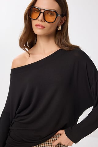 Off Shoulder Drapad Blus