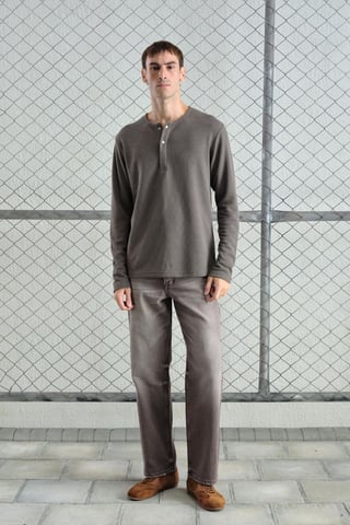 Slim Fit Knopkraag Lange Mouwen T-Shirt