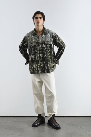 Texturerad rutigt oversized skjorta med ficka