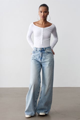 Slim-fit Boat Neck Bodysuit Blouse