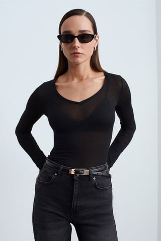Slim Fit V-Neck Long Sleeve Top