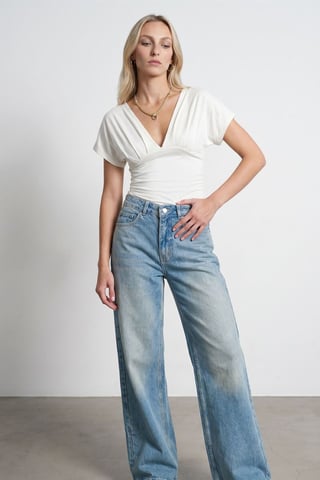 Slim Fit V-ringad Blus med Knytband