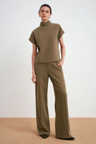 Ribbed Half-turtleneck Knit Blouse