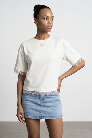 Kvinnors T-shirt med rund hals i bomull och elastan