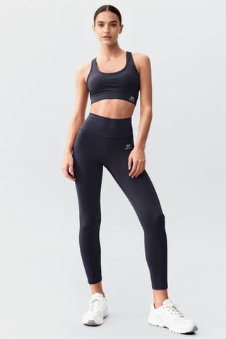 Sleeveless Athletic Set With Leggings