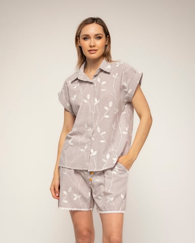 Striped blouse with embroidery and short, cuffed sleeves