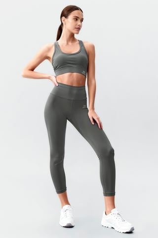 Sleeveless Athletic Set With Leggings