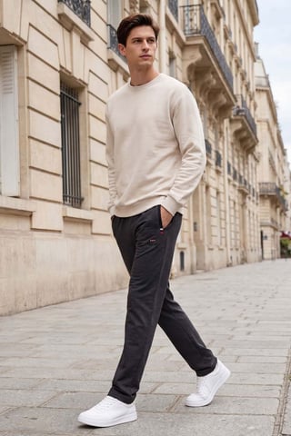 Herrarnas slim fit raka byxor i sweatshirtstoff