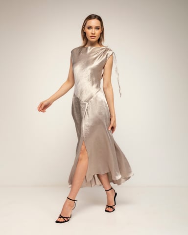 Midi dress with a silk-like texture, flared silhouette, slit at the hem, gathered sleeves, and a back zipper