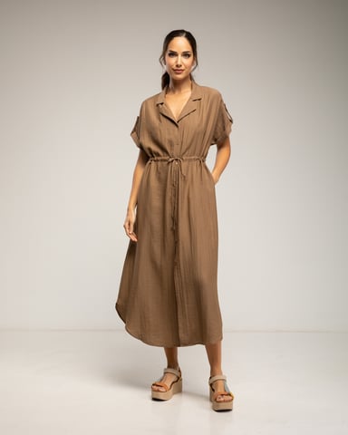 Short-sleeved midi shirt dress with gathered waist and pockets
