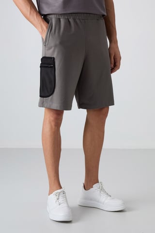 Men's Wide-leg Cargo Shorts