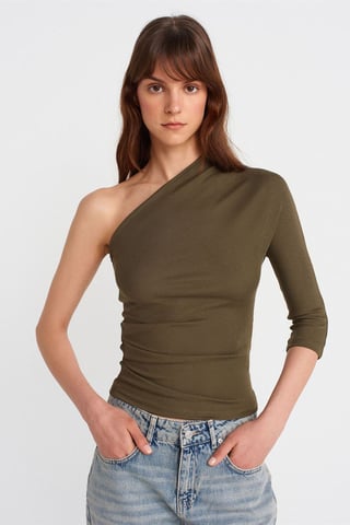 Off-shoulder Cut-out Slim-fit Blouse
