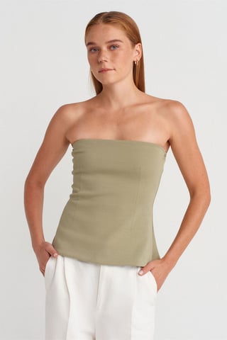 Strapless Slim-fit Bandeau Blouse