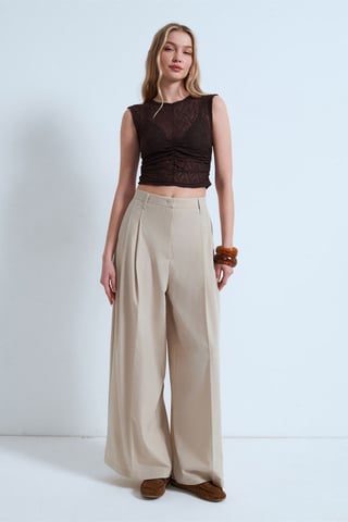Sleeveless Lace Ribbed Blouse