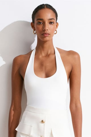 Smickrande Halterneck Top med Urtagningar