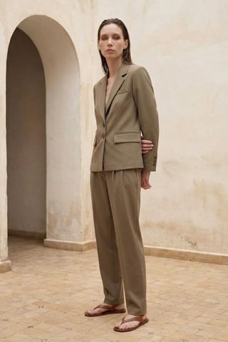 Women's regular-fit blazer jacket