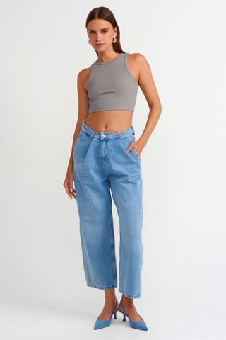 High-Waist Balloon Capri Jeans