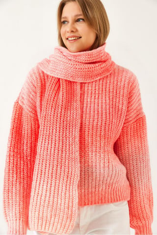 Gradient Ribbed Crew Neck Sweater