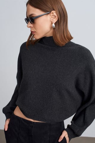 Women's Oversized Cropped Turtleneck Sweater