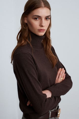 Women's Cashmere Turtleneck Sweater